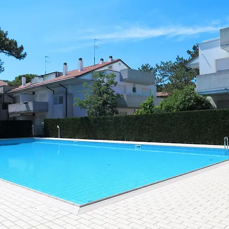 Parco Hemingway-19 By Interhome アパート